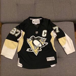 Sidney Crosby #87 Pittsburg Penguins NHL Jersey Child / Kids Size Small / Medium